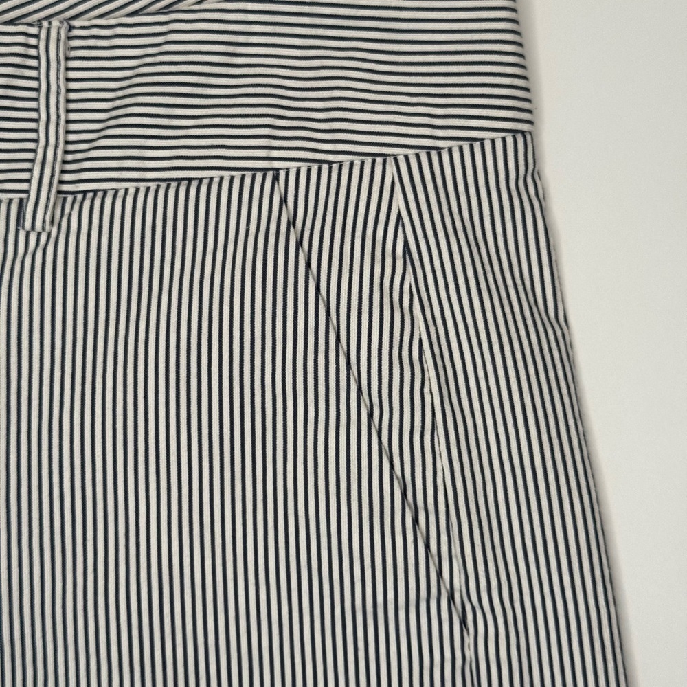 CYNTHIA STEFFE Seersucker Striped Cuffed Shorts 4” Cotton Blend Blue and White - Picture 13 of 15